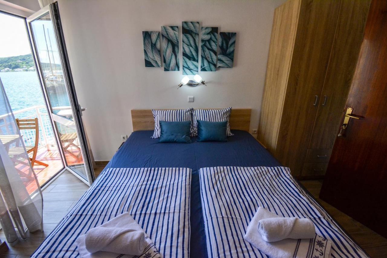 Apartmani Andela Kordic Supetarska Draga Ngoại thất bức ảnh
