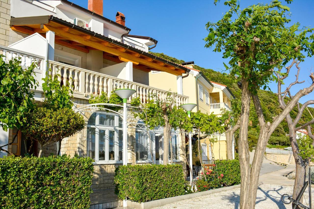 Apartmani Andela Kordic Supetarska Draga Ngoại thất bức ảnh