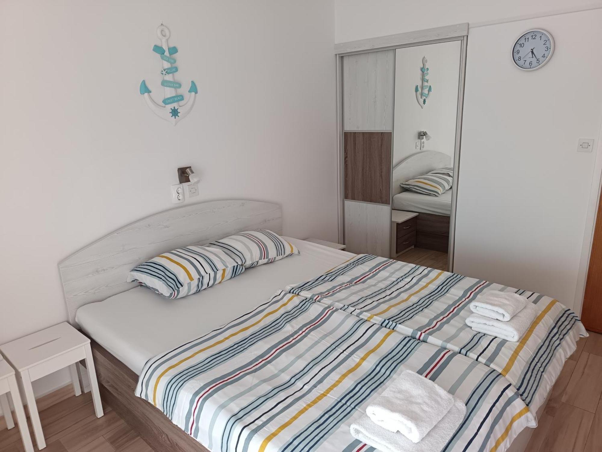 Apartmani Andela Kordic Supetarska Draga Ngoại thất bức ảnh